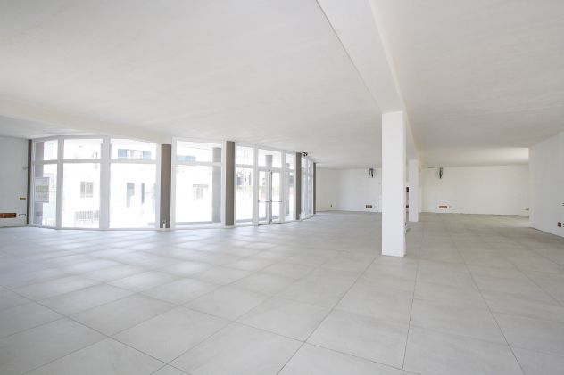 Locale commerciale di 380 mq - Foto 5