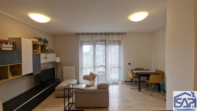 Bilocale con terrazzo e box - Foto 2