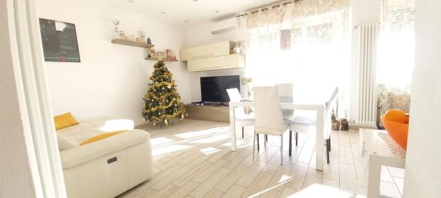 appartamento in vendita a Carrara in zona Avenza