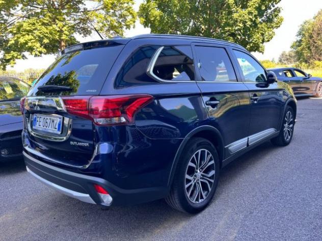 MITSUBISHI Outlander 2.2 DI-D 4WD Instyle Plus Navi 7 POSTI rif. 23808195 - Foto 5