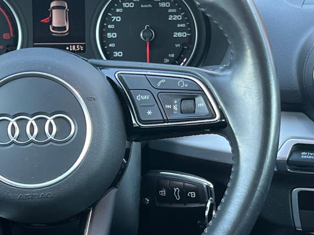 Audi Q2 30 TDI Admired - Foto 10