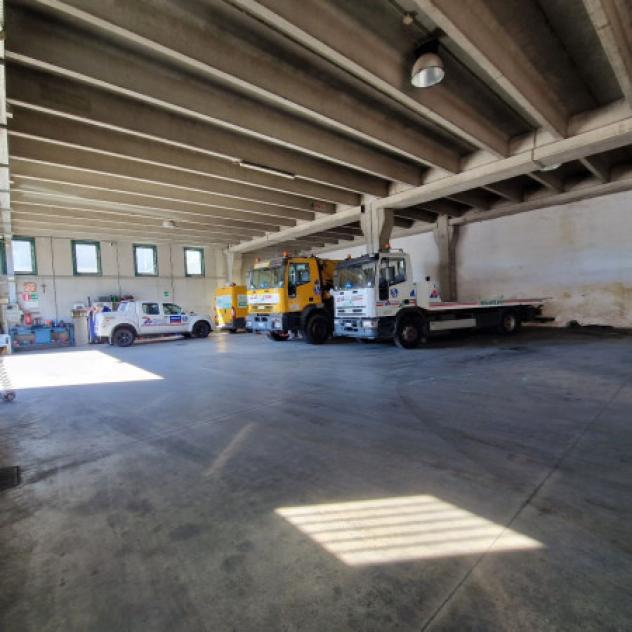 Immobile di 1870 m² con più di 5 locali in vendita a Rho - Foto 5