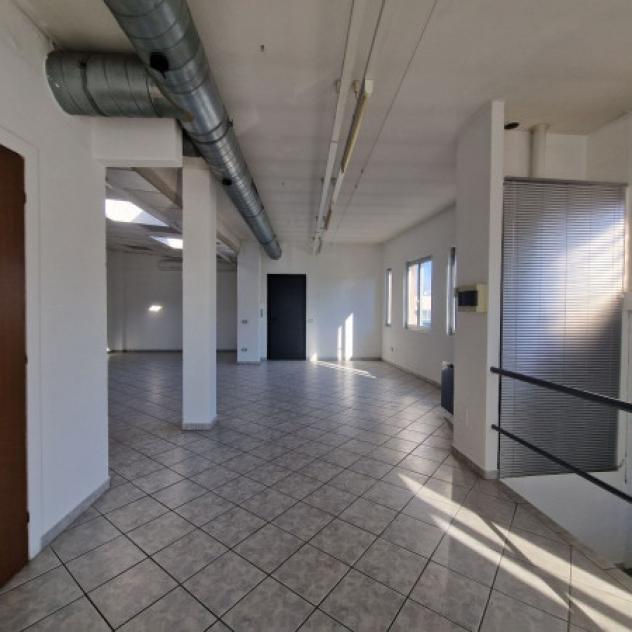 Immobile di 110 m² con 2 locali in affitto a Rho - Foto 9