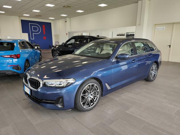 BMW Serie 5 530d 48V xDrive Tetto Pelle Navi Cerchi 19”