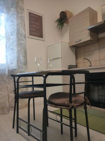 MONOLOCALE BREVI PERIODI, COMODO AL CENTRO CITTÀ!! - Foto 4