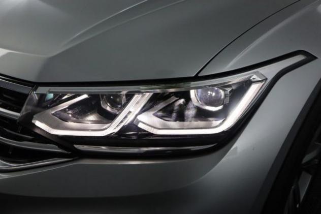 VOLKSWAGEN Tiguan Tiguan 2.0 TDI 150CV SCR DSG R-Line rif. 23913238 - Foto 9