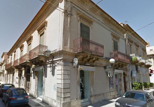 Palazzo di pregio Via R. Settimo Vittoria (RG)