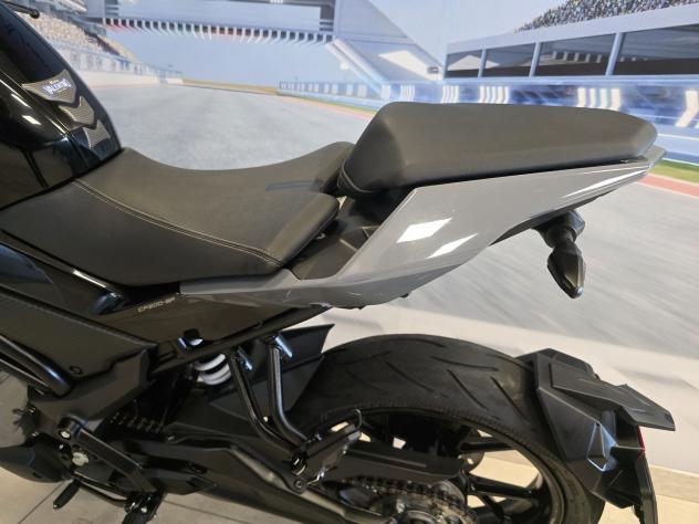 CFMOTO 300NK 02/2024 - Km 12600 (A2) - Foto 6