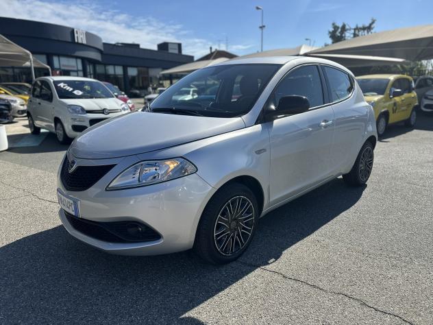 Lancia Ypsilon 1.2 69cv Gold - Foto 3