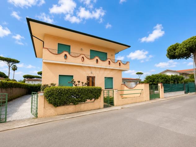 APPARTAMENTO di 5 vani e di 85 mq (PIETRASANTA - Tonfano) rif. 488/V - Foto 19