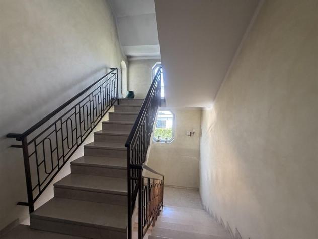 VILLA SINGOLA SU LOTTO DI 1200 MQ - Foto 9