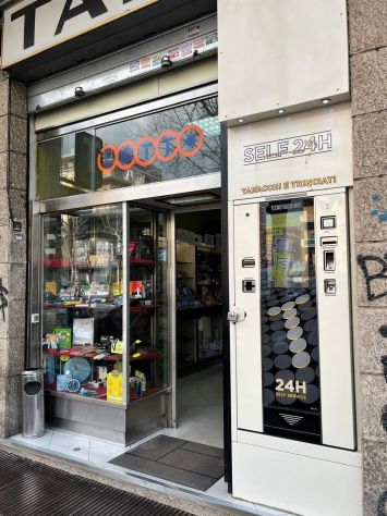 tabaccheria lotto servizi zona tuscolana cedo in vendita - Foto 8