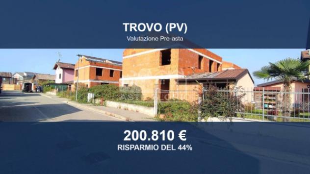 Immobile in asta di 942 m² in vendita a Trovo