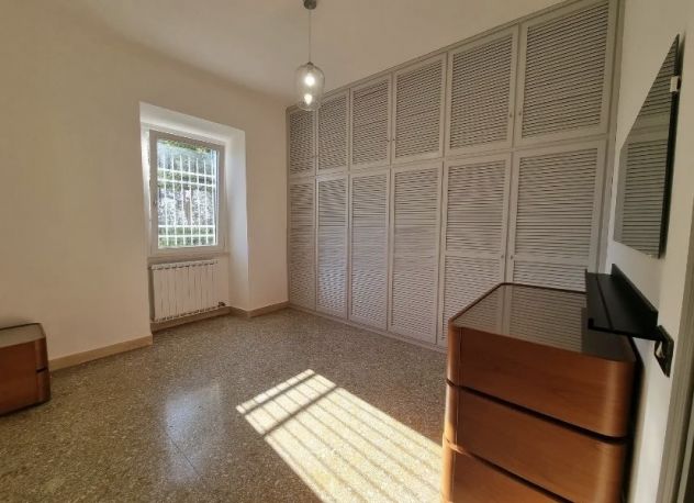 TIVOLI TRILOCALE ARREDATO CON GIARDINO PRIVATO