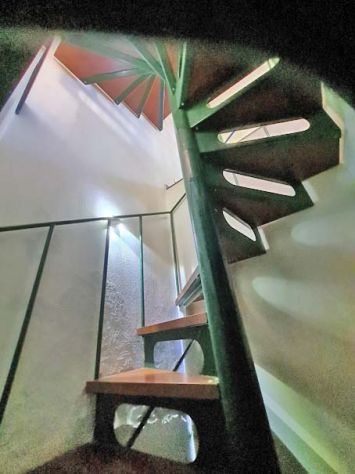Ampia vista mare, appartamentino su 3 livelli con ampio terreno e parcheggio - Foto 6