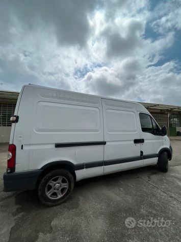 Nissan Intestar del anno 2004 collaudato e in buone condizioni - Foto 2