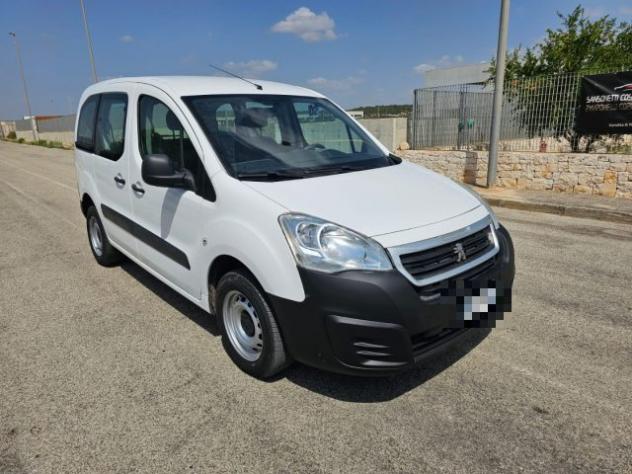 PEUGEOT Partner TEPEE 1.6 BLUEHDI 75CV ACCESS MIX 5 POSTI N1 rif. 24059704 - Foto 3