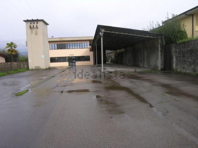 Capannone artigianale in vendita a Lammari - Capannori 1800 mq Rif: 613907