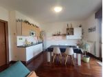 ELEGANTE BILOCALE IN CONTESTO CURATO CON AMPIO BOX