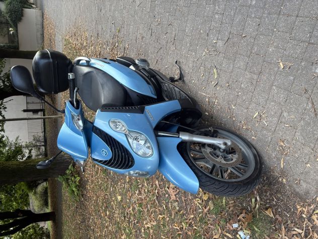 Piaggio Carnaby 200