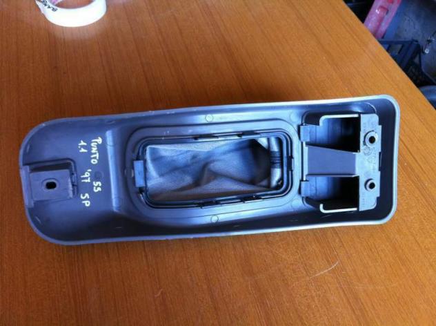 Cuffia e cornice Leva freno a mano FIAT Punto 1 serie 1998 - Foto 2