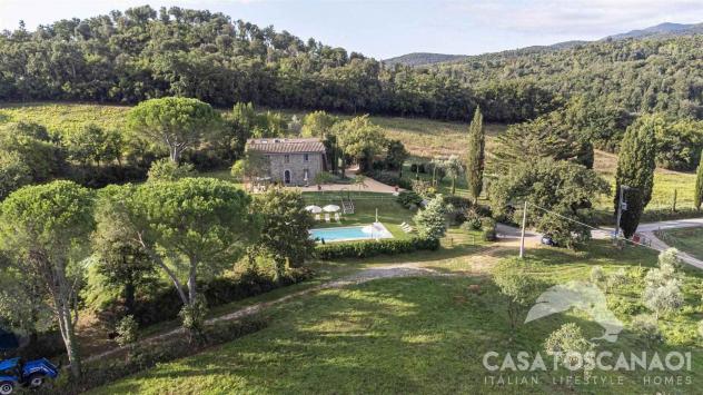 Rustico casale in Vendita in zona LE VIGNE