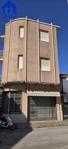 Bellaria 2 appartamenti e negozio a 50 metri dal mare
