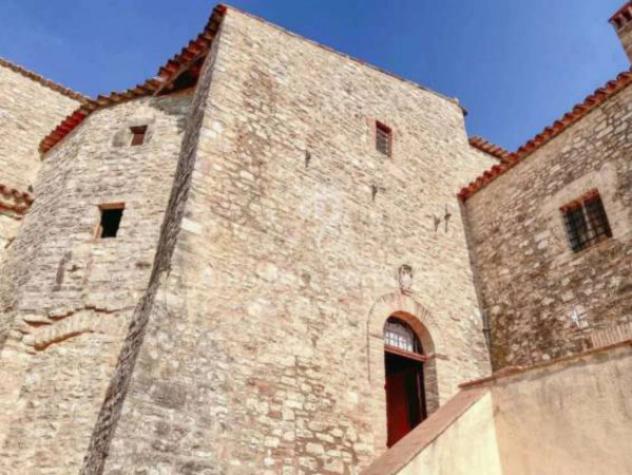 Immobile in asta di 1036 m² con più di 5 locali in vendita a Massa Martana - Foto 2