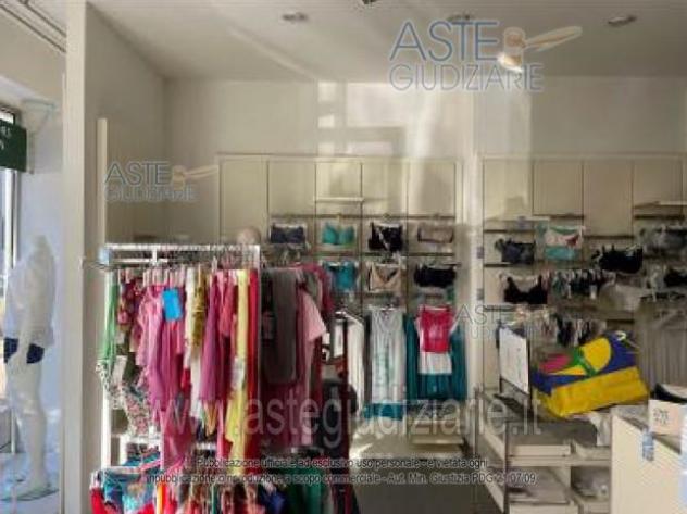 IMMOBILI-IMMOBILE COMMERCIALE-Viale Gramsci, 113, 09013 Carbonia SU, Italia - Foto 2