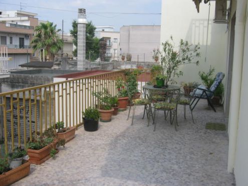 AFFITTASI 2 CAMERE IN APPARTAMENTO CENTRALE A GROTTAGLIE - Foto 4