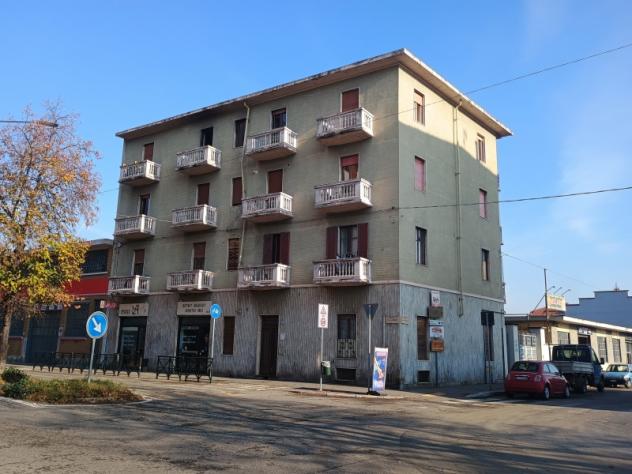 LOCALI COMMERCIALI IN STRADA DEL BRAMAFAME, TORINO - Foto 4