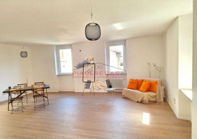 Orvieto centro - Ampio appartamento ristrutturato al primo piano in posizione centrale. - Foto 10