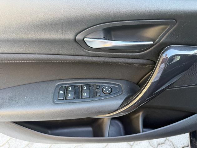 BMW 116 i 5p Sport XENON+PDC IDONEA NEOPATENTATO - Foto 9