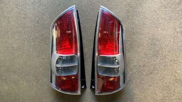 Fanali posteriori Daihatsu Sirion del 2007