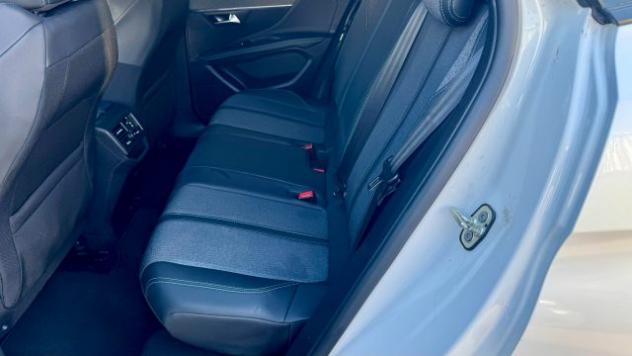 PEUGEOT 3008 BlueHDi 130 S&S EAT8 Allure Pack rif. 24159029 - Foto 9