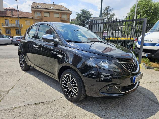 Lancia Ypsilon 1.0 FireFly 70cv Hybrid Alberta Ferretti - Foto 3
