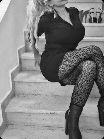 Questa domenica NON per tutti, corpo a corpo Tantra massaggiatrice - Foto 2 Tel:3715642201