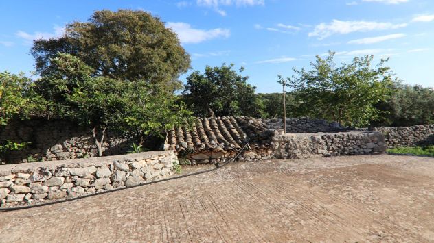 Scicli, sassi a vista in contrada Calamarieri - Foto 18