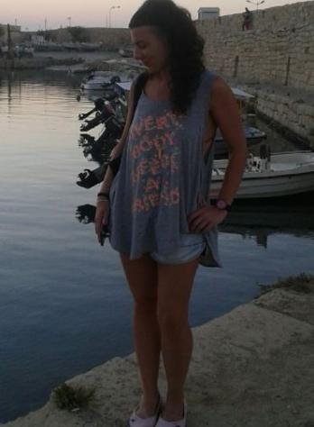 Donna di Latina. Fisico Esile Tel: