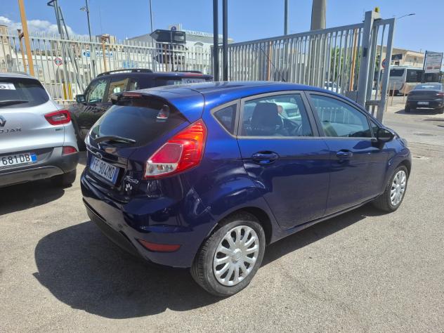 Ford Fiesta 1.5 TDCi 75CV 5 porte Business - Foto 2