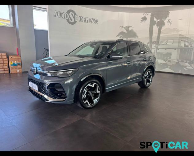 Volkswagen Tiguan III 2.0 tdi R-Line 150cv dsg