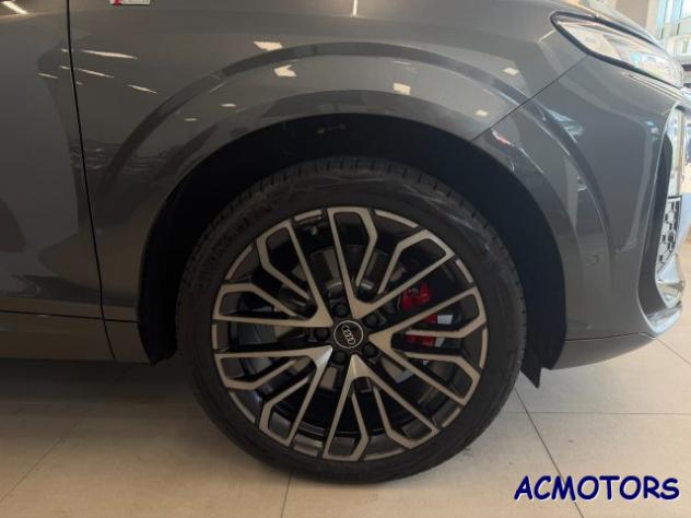 AUDI Q3 TFSI 195 kW S tronic quattro S Line edition rif. 23776607 - Foto 8