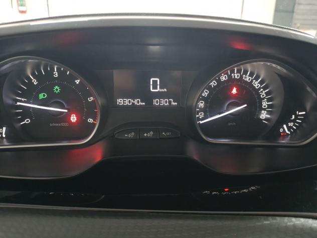 Peugeot 2008 BlueHDi 75 Active - Foto 6