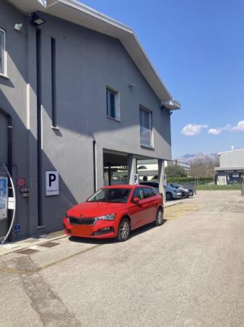 Capannone artigianale e commerciale con abitazione annessa - Foto 2