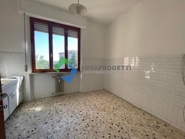 Via Perfetti a Siena. Grande Quadrilocale da 130 mq , 3 camere, 2 bagni, con Box e Posto Auto! - Foto 14