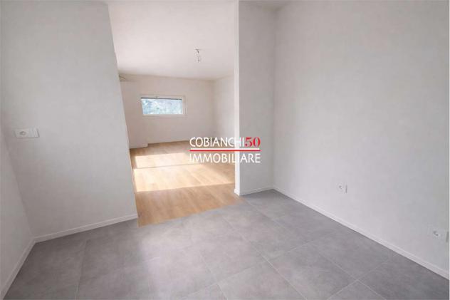 V000836 - NUOVO ATTICO, APE A4, CON ROOF TOP E GARAGE - Foto 9