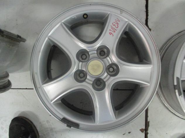 SET 4 CERCHI IN LEGA 6.5JX16 ET 46 HYUNDAI SANTAFE 2.0 D 4X4 82KW 5M 5P (2002) RICAMBIO USATO SECONDO TERZO CERCHIO CON STEMMA ROVINATO - Foto 4
