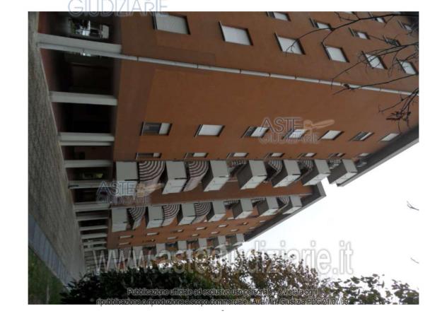 IMMOBILI-IMMOBILE RESIDENZIALE-Via Praga 7 - Foto 8