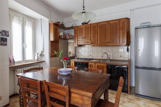 Casa a Mandello del Lario: Ampi Spazi e Prezzo Competitivo 129 - Foto 5