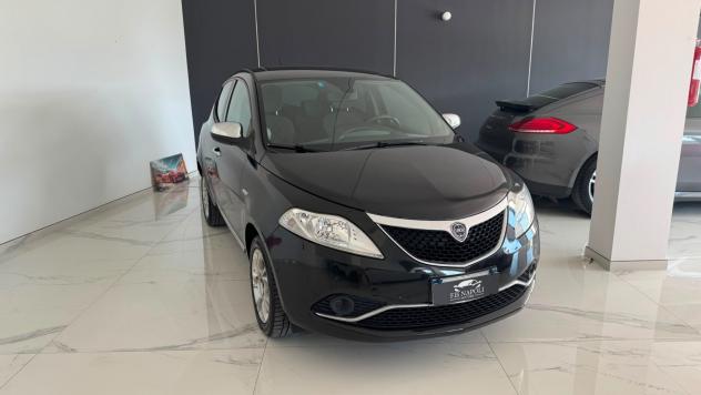 Lancia Ypsilon 1.2 69 CV 5 porte S&S Platinum - Foto 5